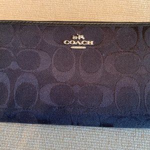 Coach Long Zip Around Wallet - Black